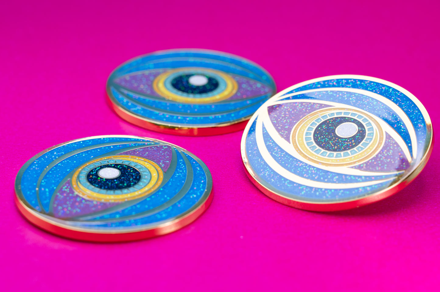 Golden Gaze: Vibrant Glitter Eye Enamel Pin